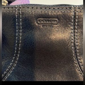 Women’s COACH: Black LEATHER Coach wristlet